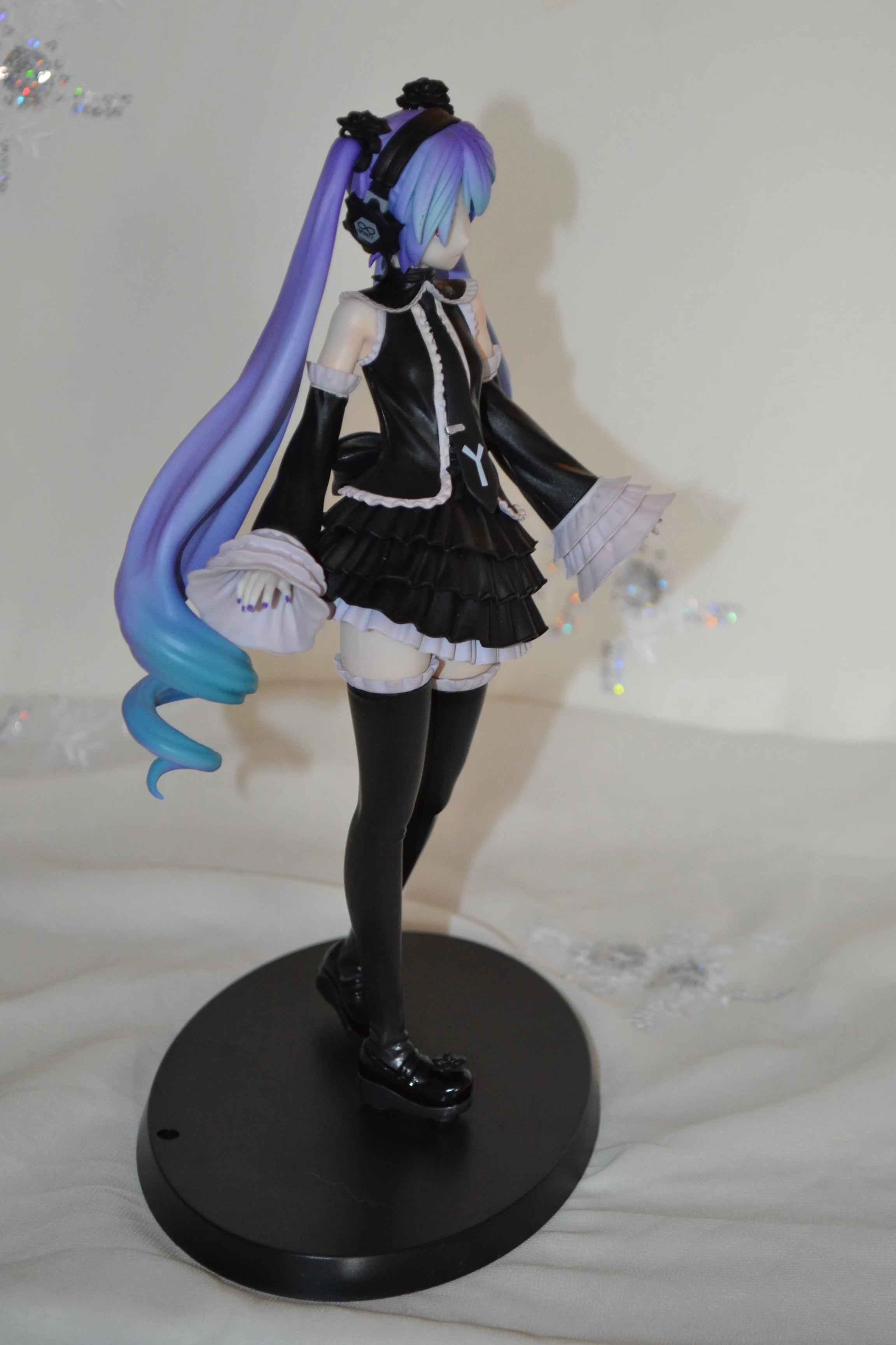 Discover the Enchanting 17CM Hatsune Miku Black Dress Lolita Model Toy - A Must-Have for Anime Collectors!