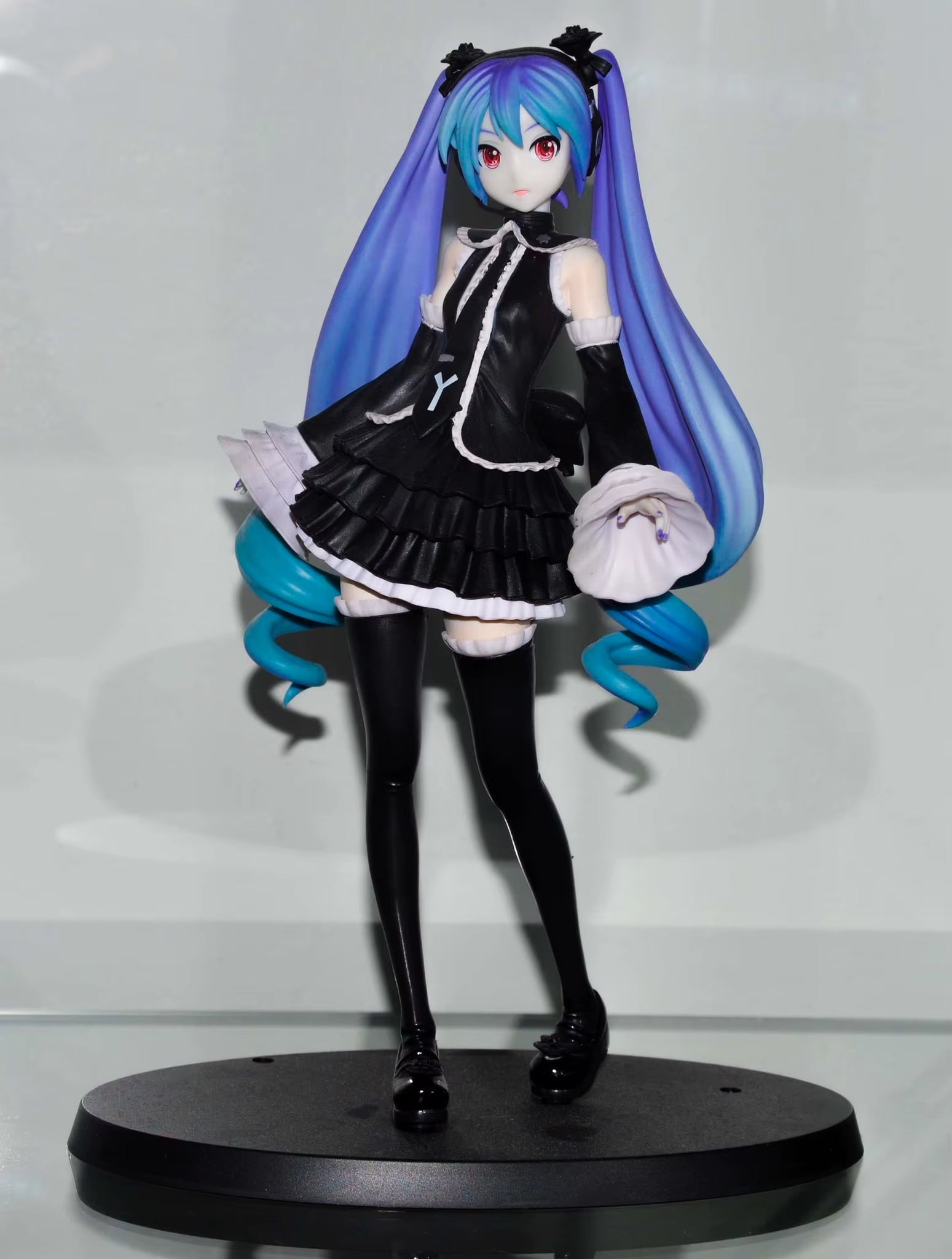 Discover the Enchanting 17CM Hatsune Miku Black Dress Lolita Model Toy - A Must-Have for Anime Collectors!